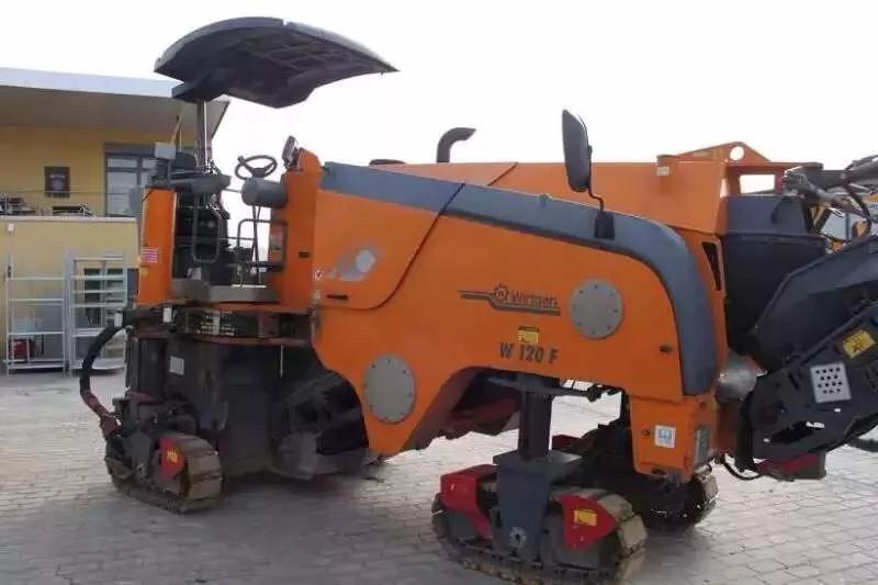 （柴油發(fā)動機）二手工程機械進口報關(guān)攻略